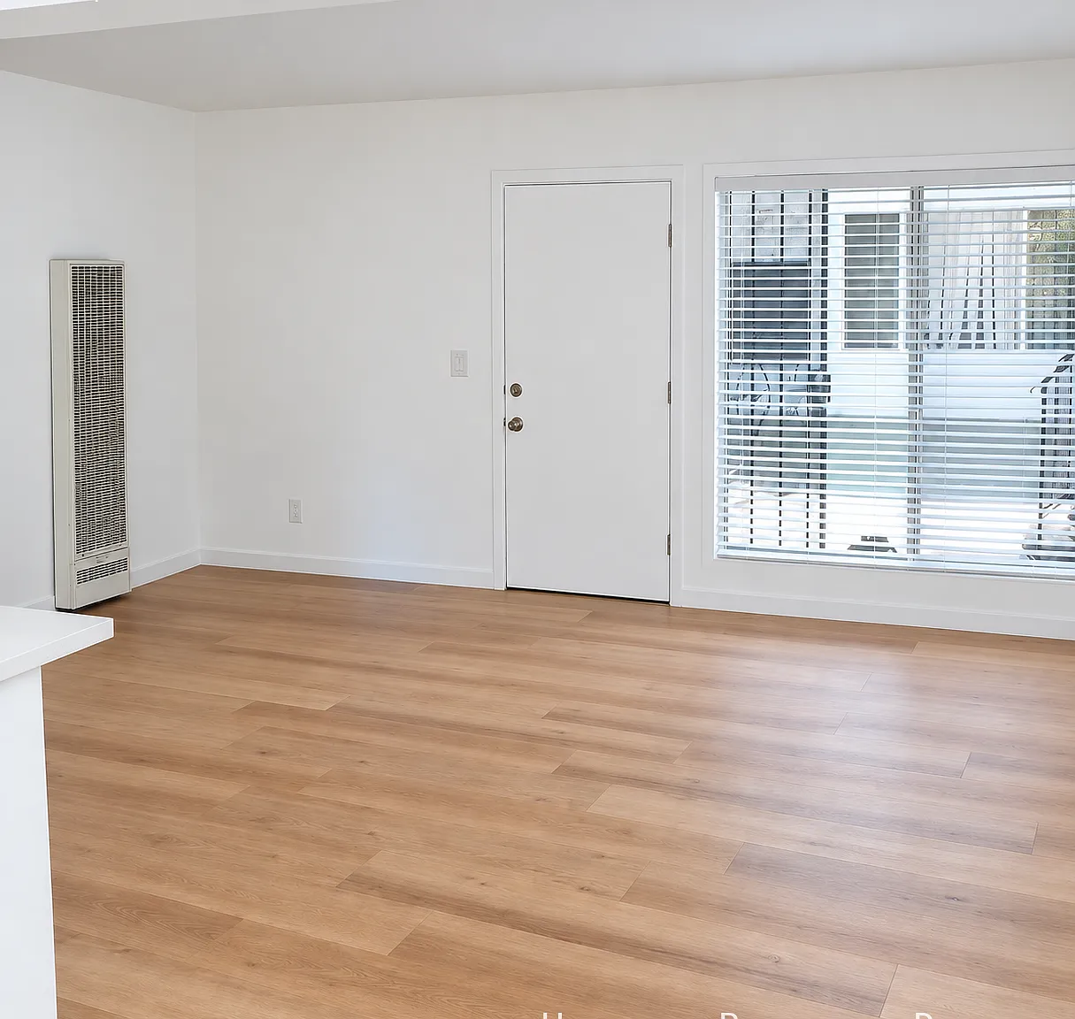 610 E Hyde Park Blvd Inglewood, CA 90302 — Photo 1