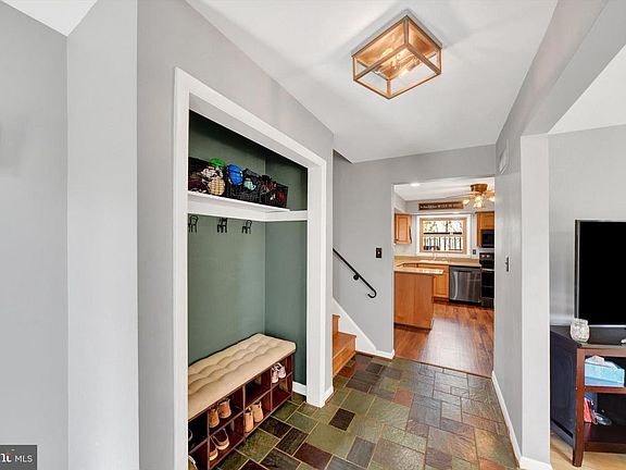 5th image of 1504 Groveton Ct