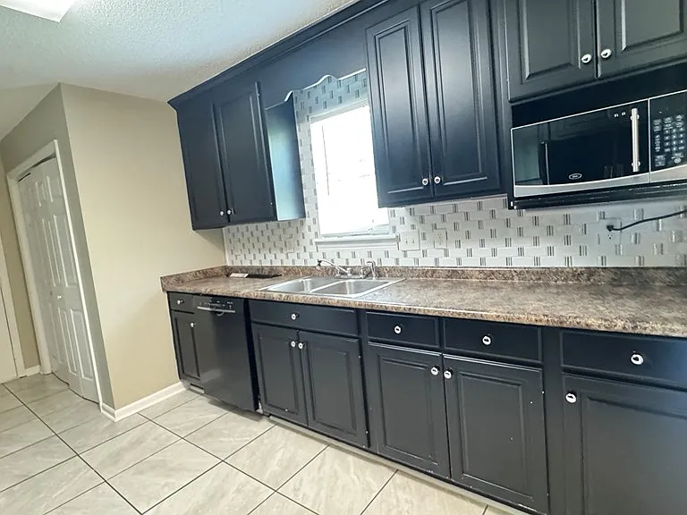 4719 McAllister St — Photo 9