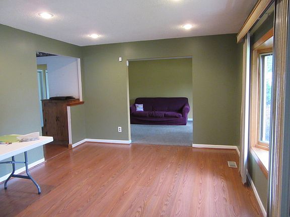 3rd image of 1463 Crestwood Dr