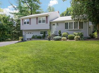 9 Clearview Rd, New City, NY 10956