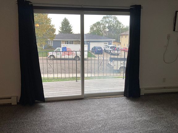 3rd image of 1505 9th Ave NW APT 6