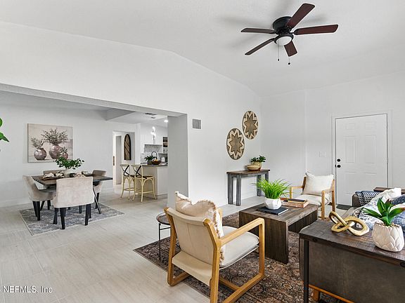 4th image of 6110 SPIREA Street