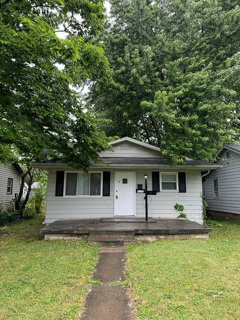 East side - 3 br home — Photo 1