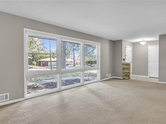 4th image of 7334 Sycamore Ave