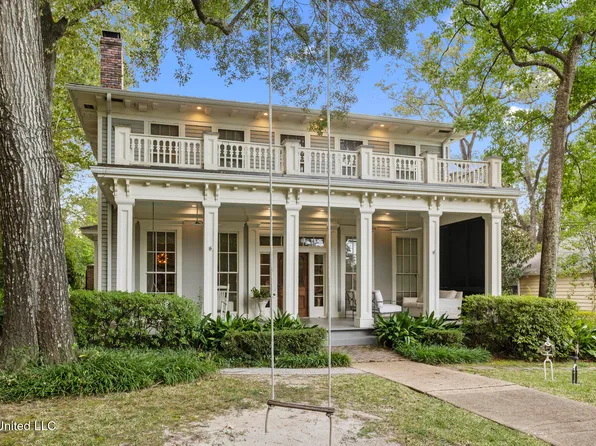 1017 Pinehurst Pl, Jackson, MS 39202