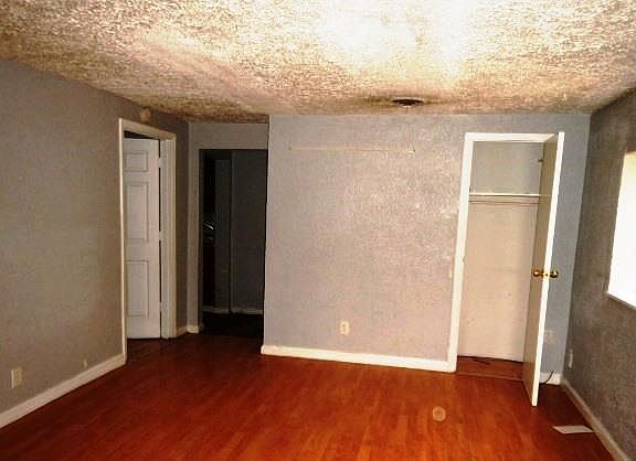 3rd image of 9601 Midland Blvd