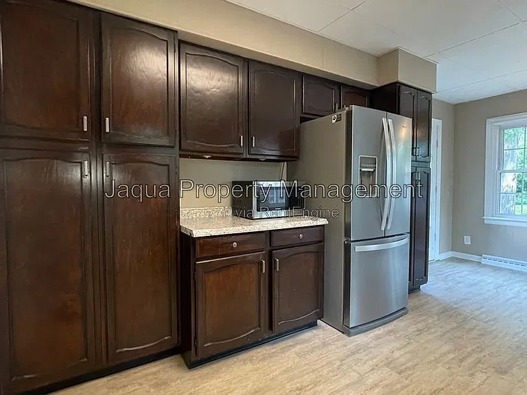 1425 Lakeway Ave — Photo 7