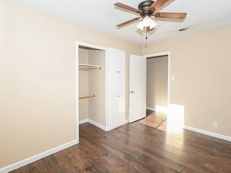 6038 Sandwick Dr — Photo 15