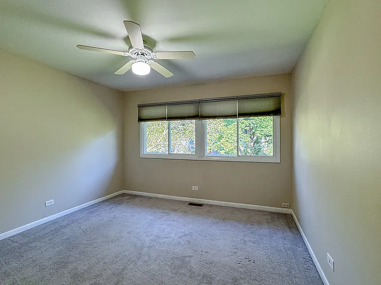 416 Swallow Ln — Photo 18