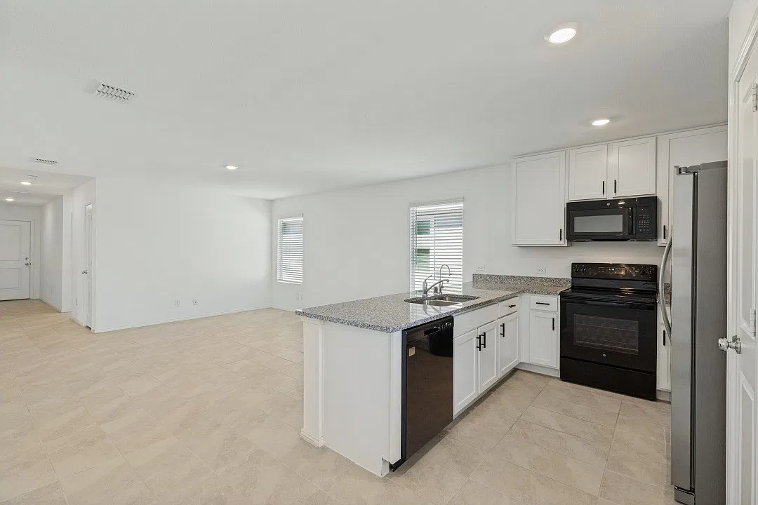 3 bed, 1267 sqft, $1,650 — Photo 4
