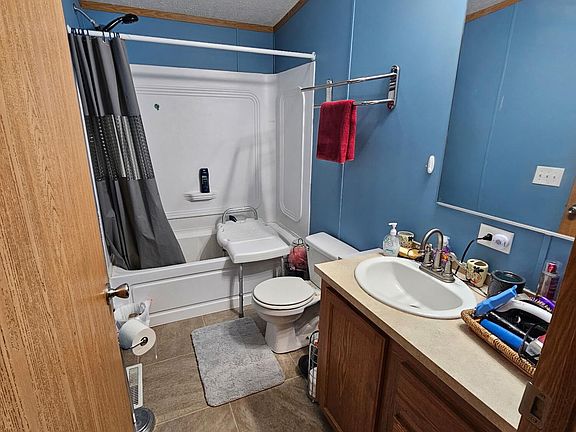 5th image of 212 Vero Ln