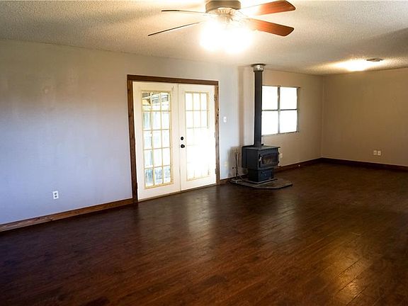 2nd image of 307 Katie Rose Ln
