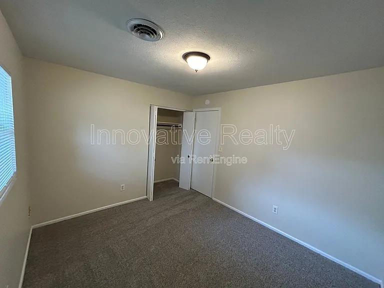2441 Fifeshire Dr — Photo 10