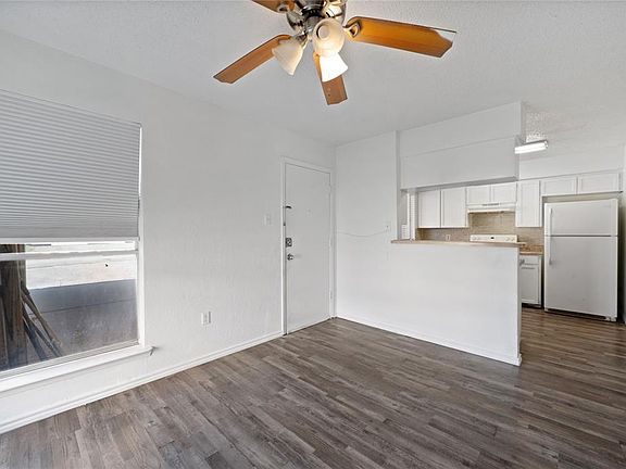 4th image of 2205 Chase Ct #2205