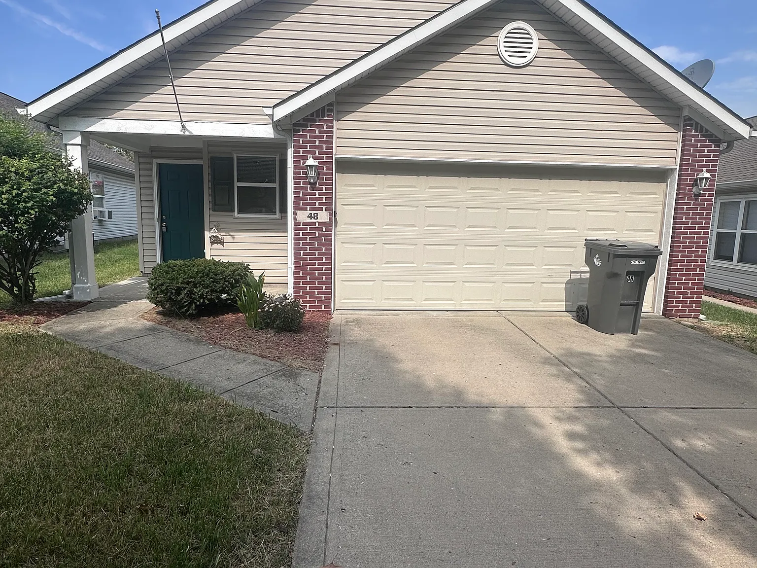 48 Gazebo Dr — Photo 1