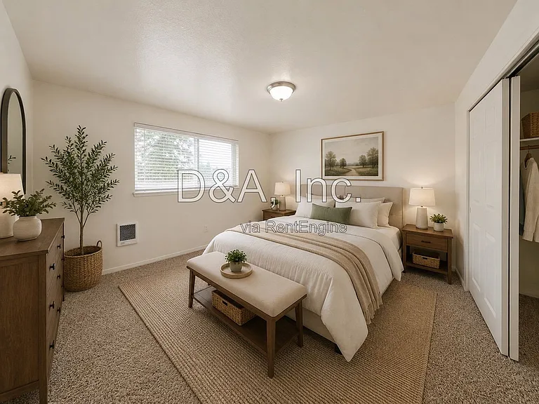 138 NE Conifer Blvd #6 — Photo 7