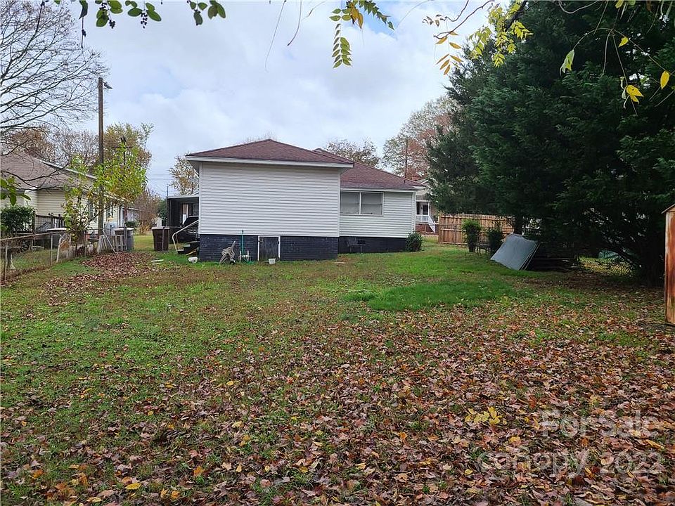 2nd image of 1101 N Juniper Ave