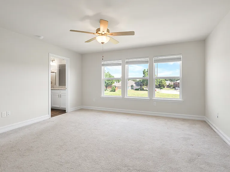 257 Jones St — Photo 4