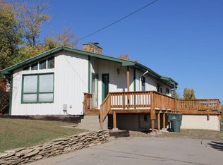 281 Lewis St, Sheridan, WY 82801