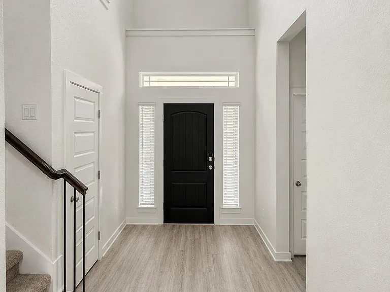 1213 Bryson Ridge Trl — Photo 3