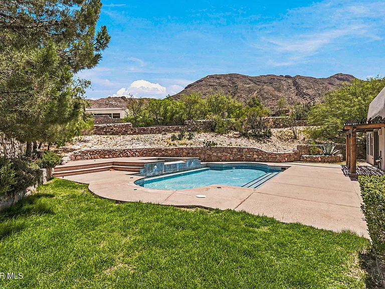 5601 Burning Tree Dr — Photo 57