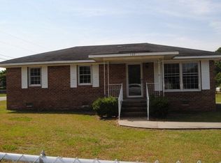 122 Hillcrest St, Manning, SC 29102