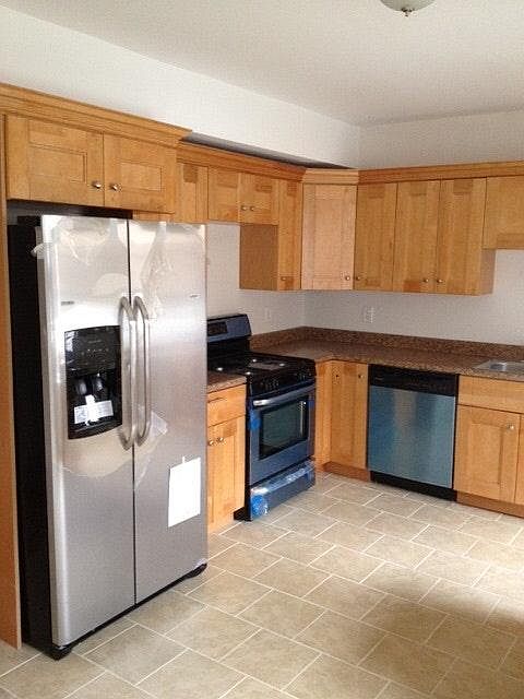 2nd image of 147 Grandview Ave Floor 2