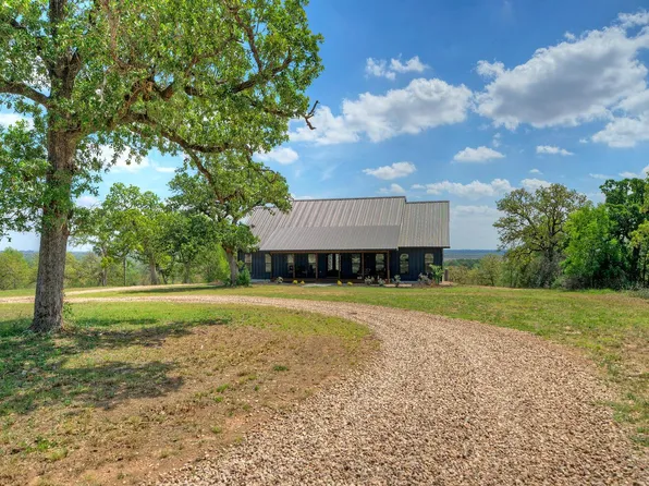 198 Rolling Oak Dr, Elgin, TX 78621
