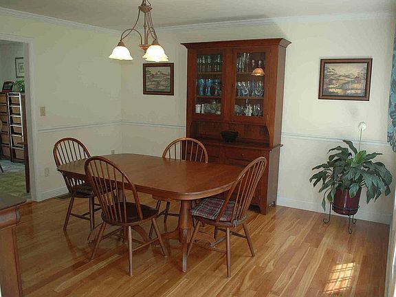 Formal Hardwood Dining