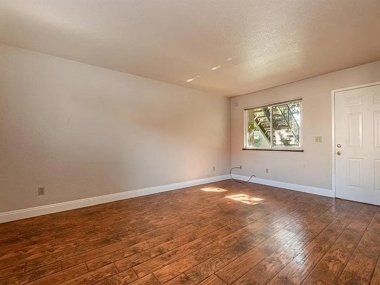 9101 Newhall Dr #45 — Photo 5