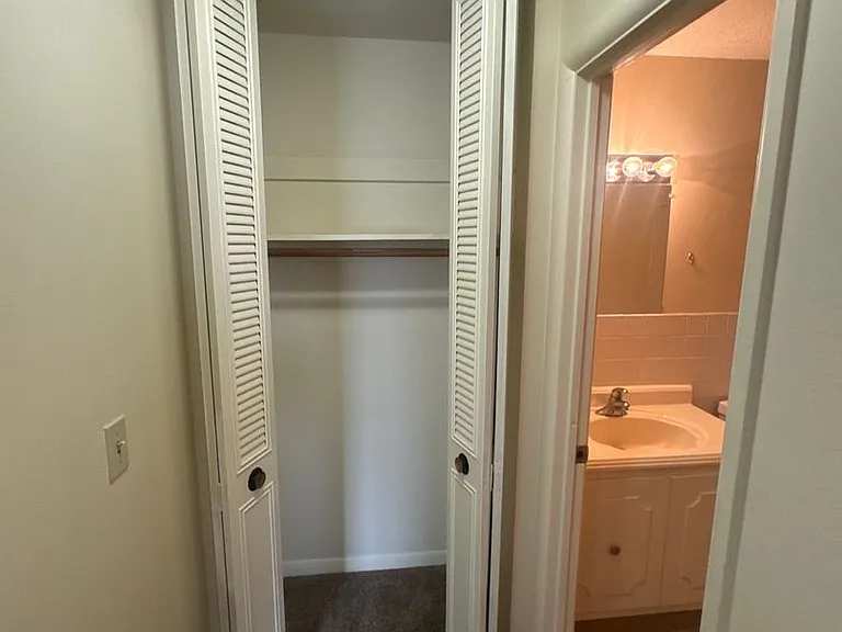 Welcome to Manor Heights Apartments! — Photo 18