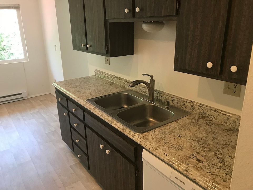1st image of 17204 NE 45th St #162