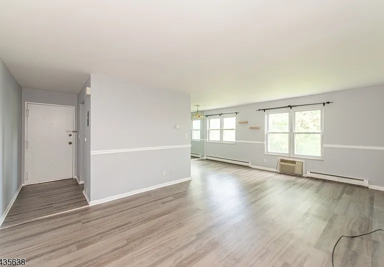 100 Pierson Miller Dr #E4 — Photo 2