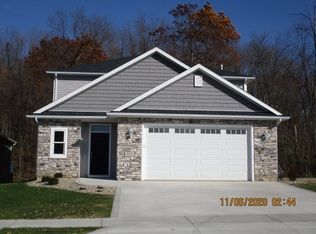 525 Williamson Cir, Angola, IN 46703