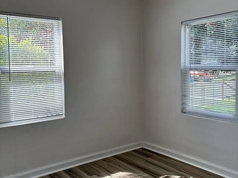 2915 Jensen St NE — Photo 7