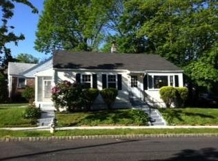 27 Cedar St, Cedar Grove, NJ 07009