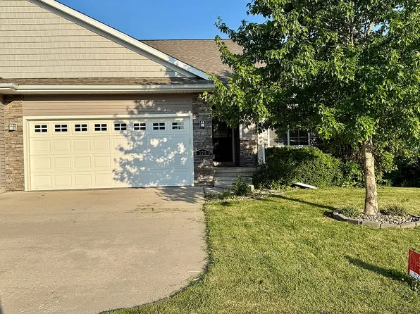 375 S Stewart St, North Liberty, IA 52317