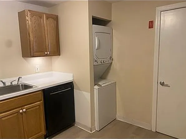 37 Alice Dr APT 125, Concord, NH 03303