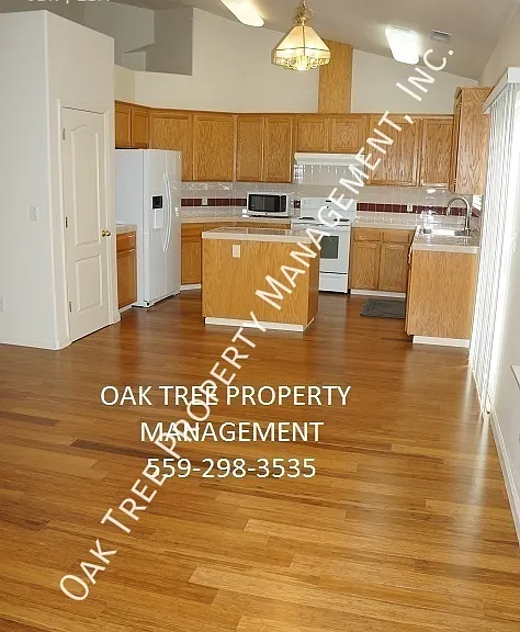 8109 N 5th St — Photo 5