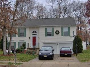 30 Madison Ln, Sicklerville, NJ 08081