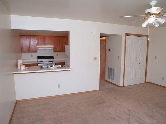 2nd image of 1000 S Brehm Ln #I