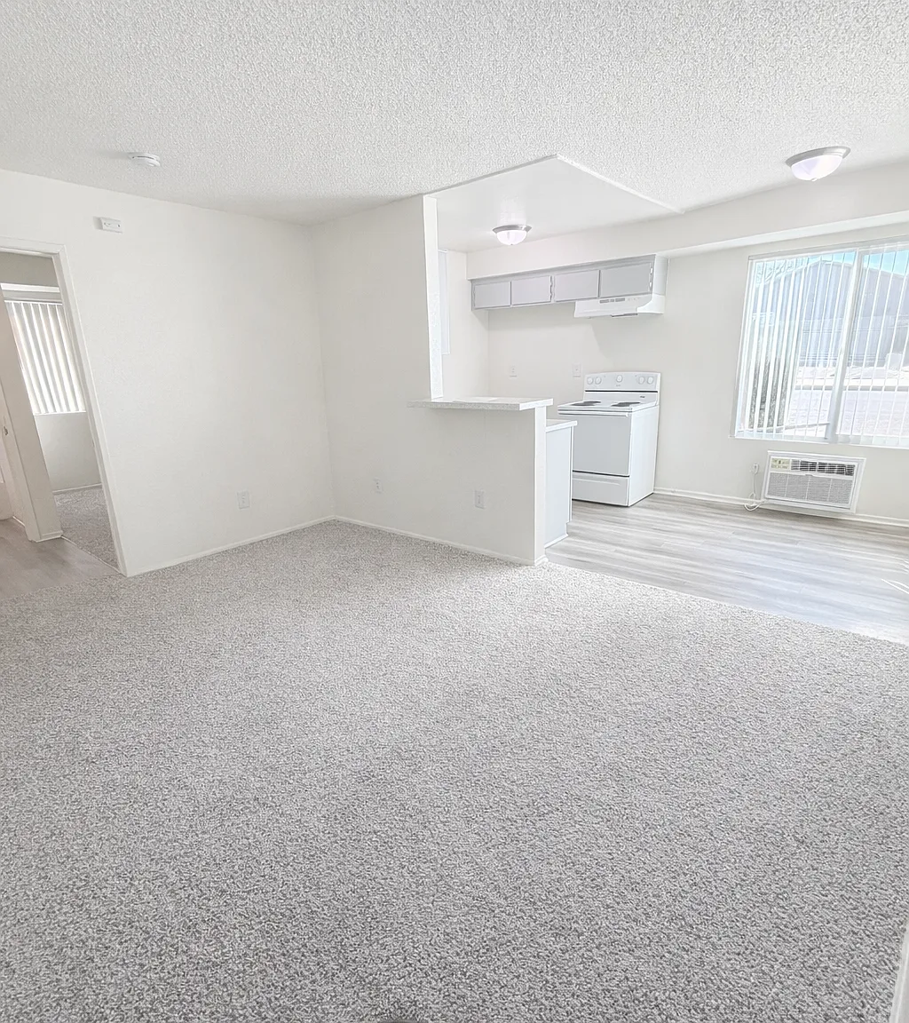Parkside Apartments — Photo 4