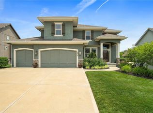 8019 Apache Rd, Lenexa, KS 66227
