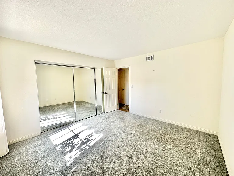 1732 Woodbrook Ln — Photo 23