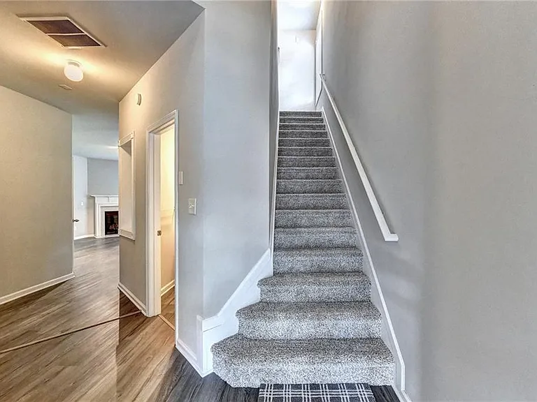 2882 Briaroak Dr — Photo 7