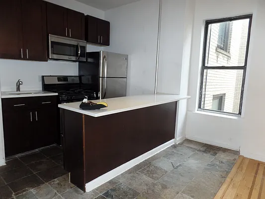 Rented by Albert Attias, LREB | media 15