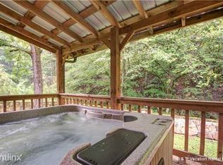 385 Caney Creek Rd, Pigeon Forge, TN 37863
