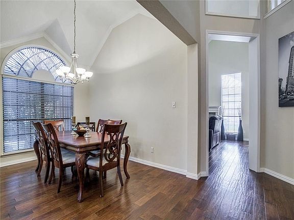 5th image of 7413 Glenstone St