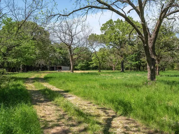 2710 Us Highway 80, Grand Saline, TX 75140
